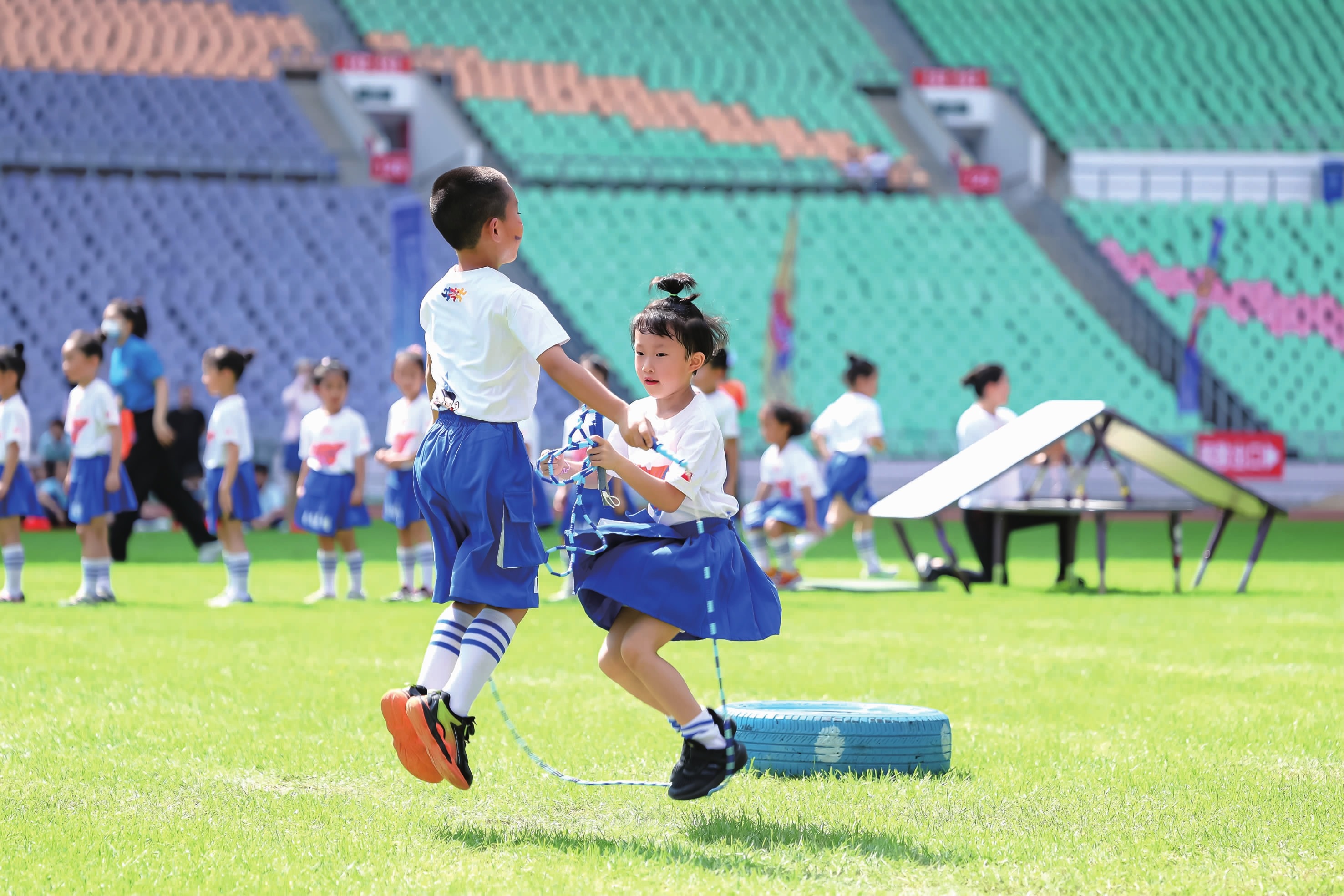 邮报专栏：德布劳内曾是曼城队史最佳，但其下滑速度令人震惊