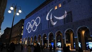 侯森：真不想看到一次次从门里捡球了；我们离不了球迷的支持